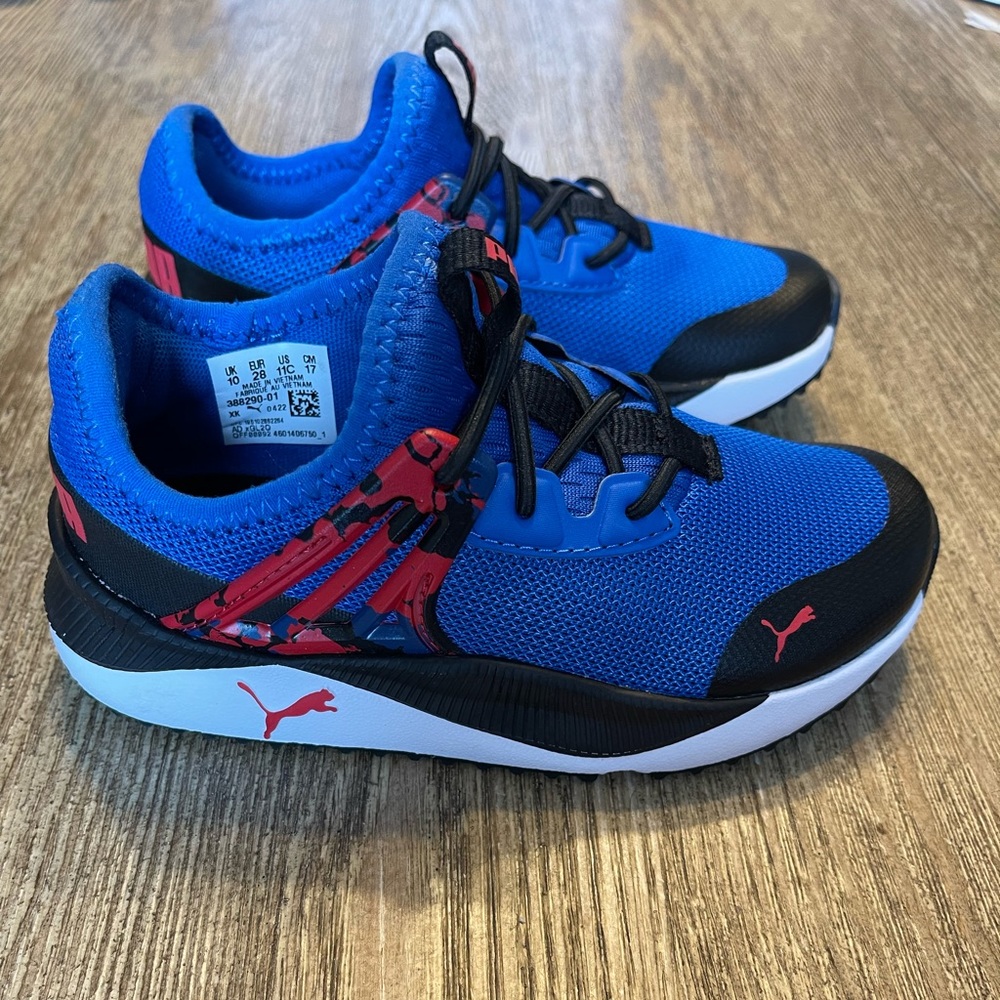 NWOT Toddler Boys Puma Sneakers size 11